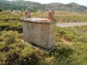 Dersim - Tunceli Hozat Mezar Taşları - Koç ve At mezar taşları