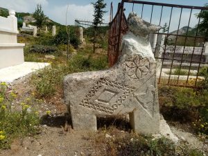 Dersim - Tunceli Hozat Mezar Taşları - Koç ve At mezar taşları